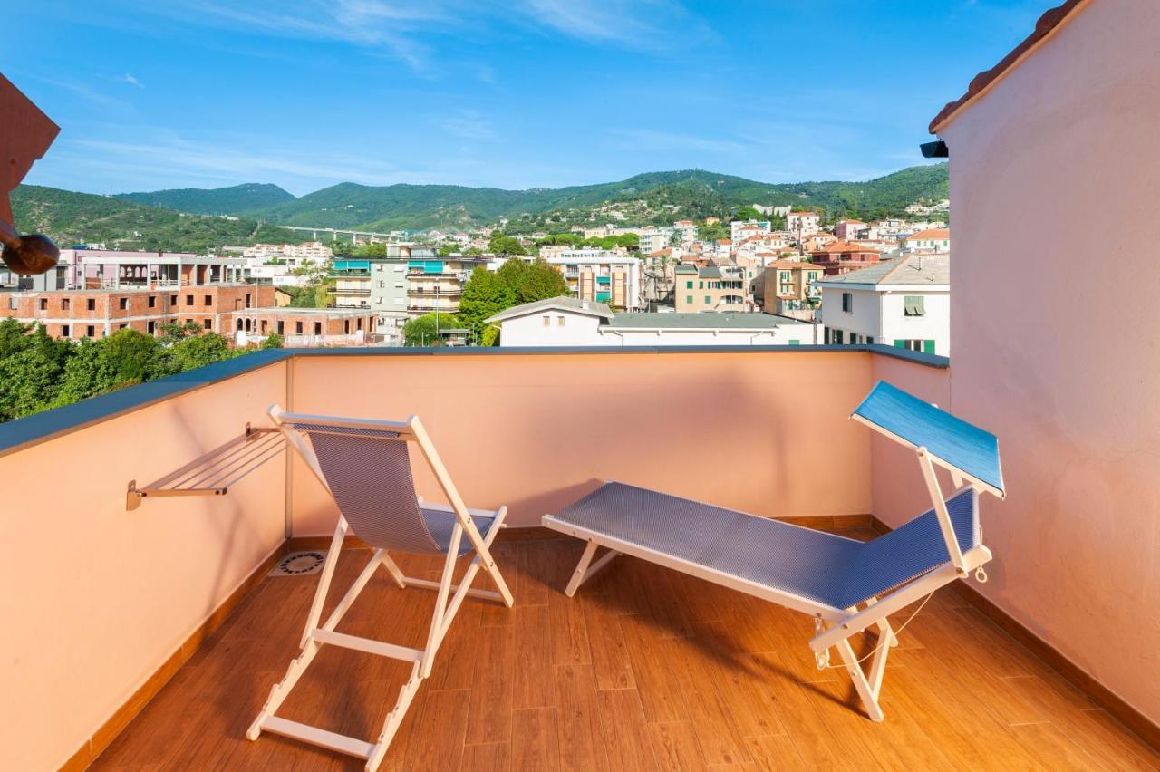 Hotel Melograno Spotorno Buitenkant foto