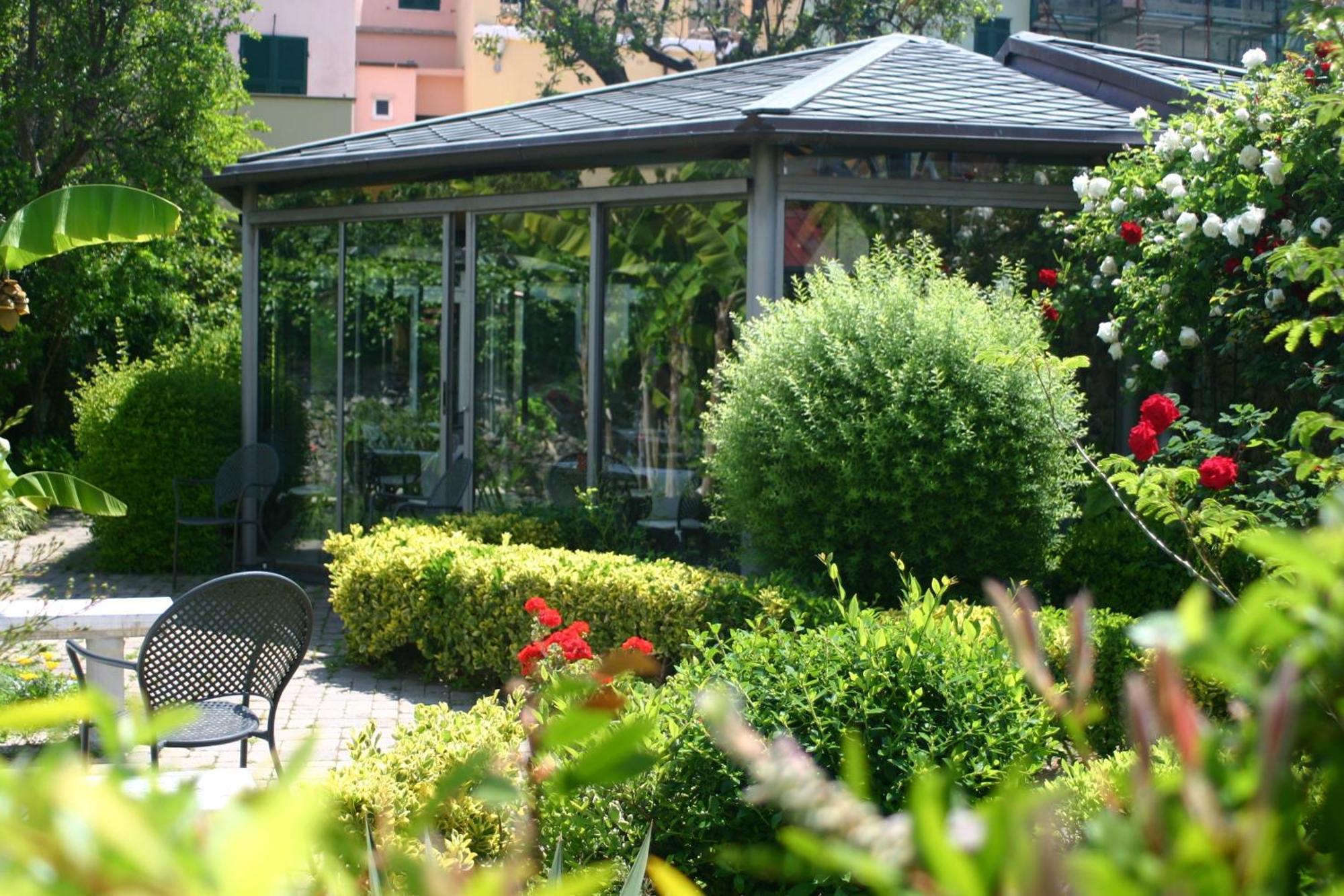Hotel Melograno Spotorno Buitenkant foto