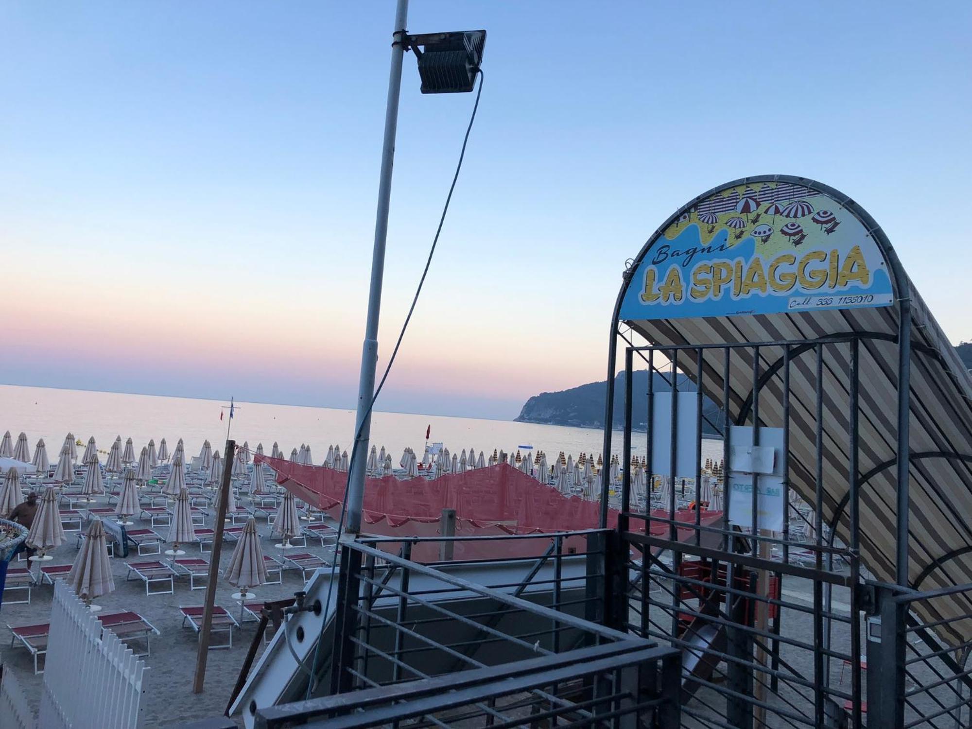 Hotel Melograno Spotorno Buitenkant foto
