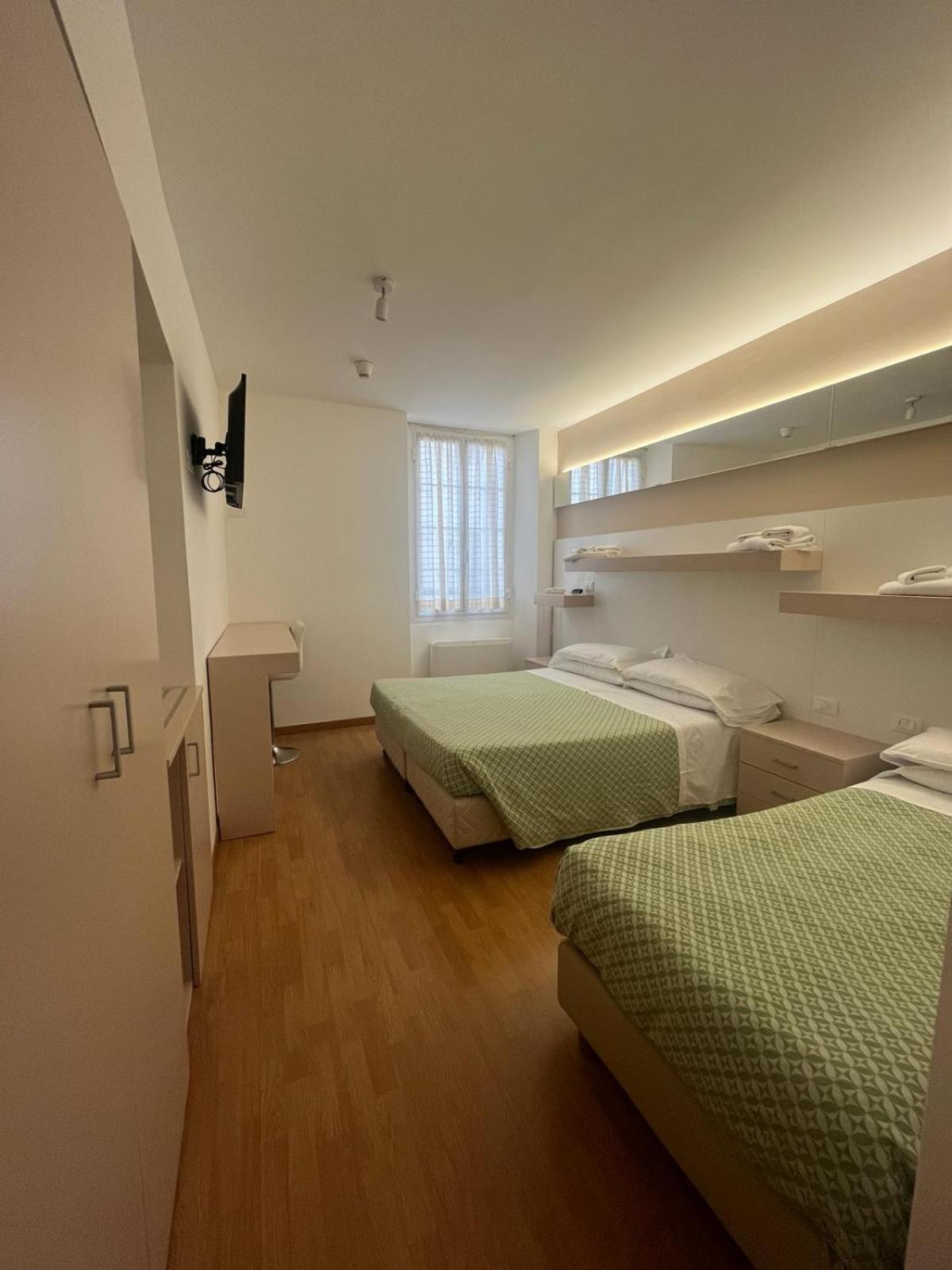 Hotel Melograno Spotorno Buitenkant foto